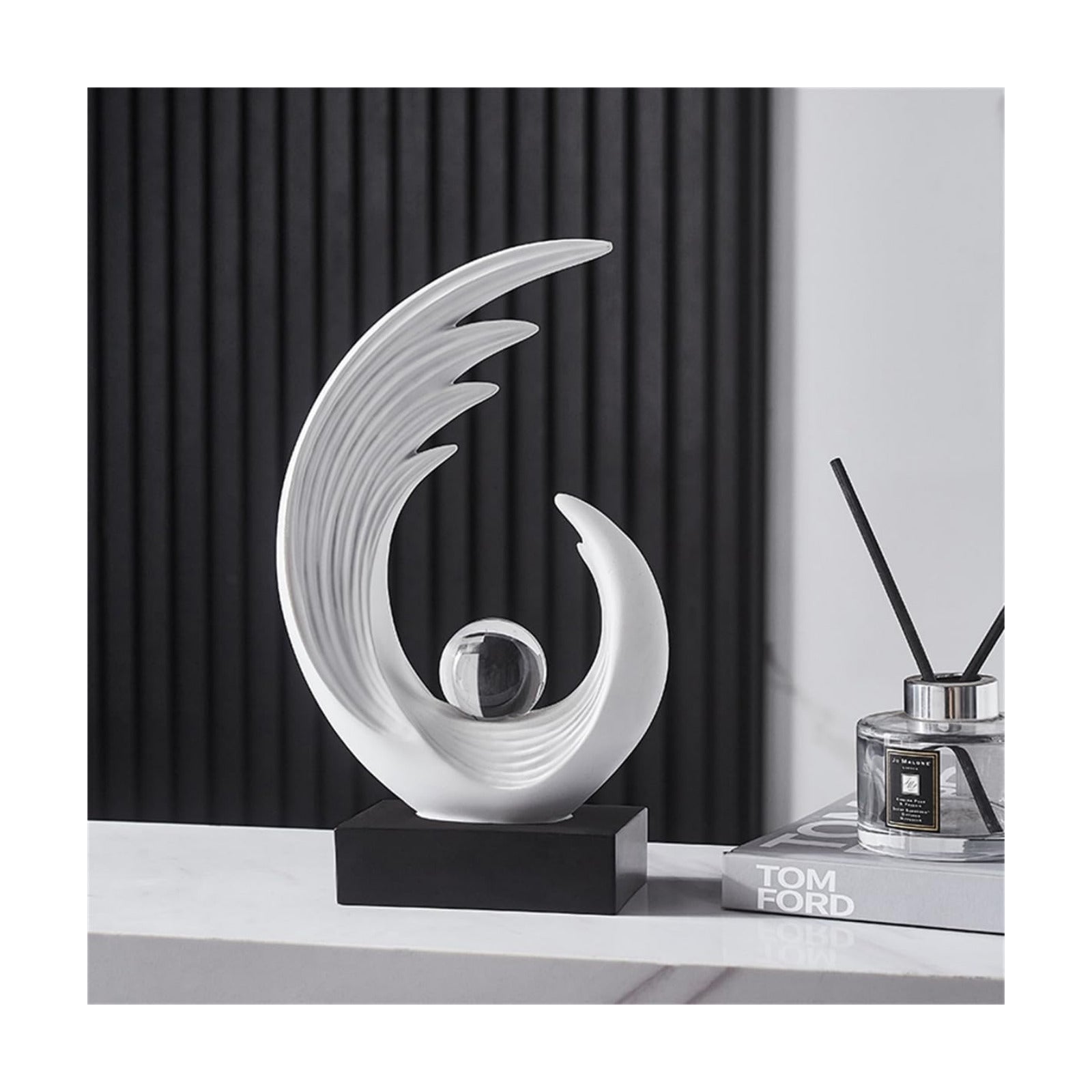 TV Stand / Statue Decoration / Abstract