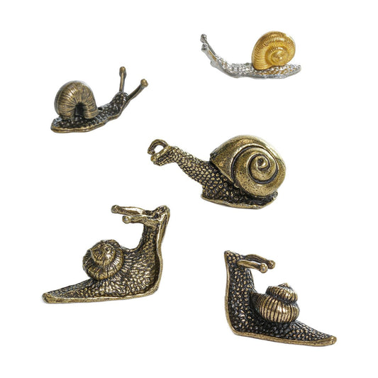 Brass & Alloy Snail Statue mini Ornaments Retro、Antique Whimsical Cottagecore Decor / Set of 5
