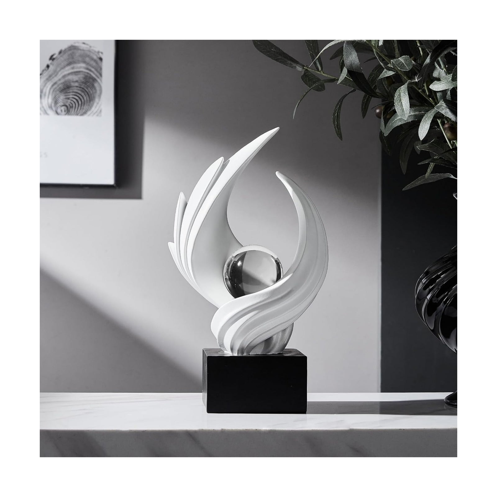 Modern Art Statue Decor / White