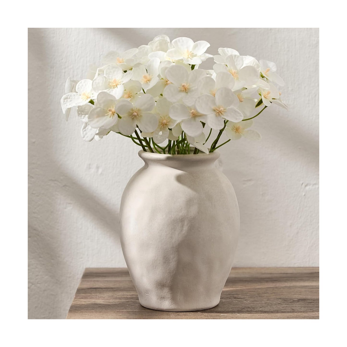 5.94" Ceramic Vase / Off-white- 5.94