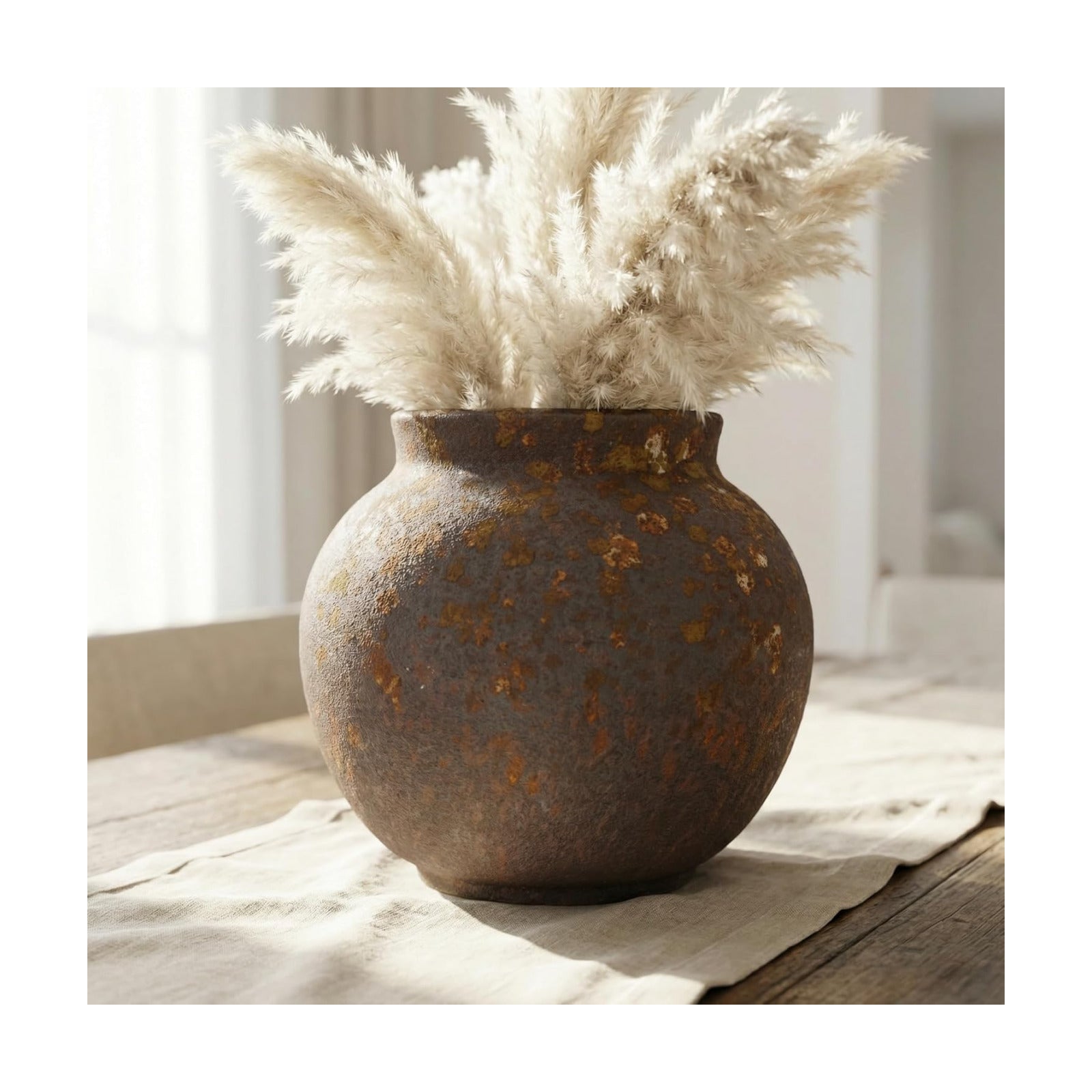 Small Round Ceramic Vase / Brown-1 / 5.8