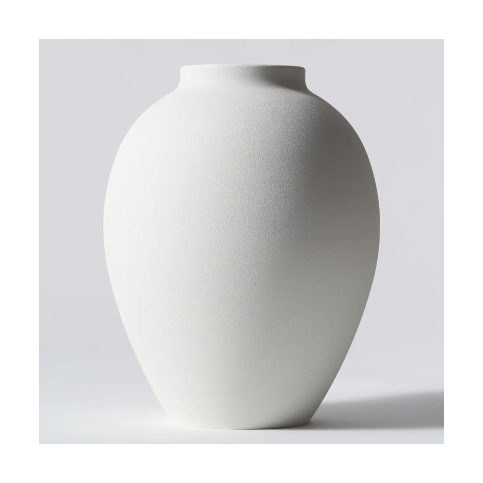 SilkSerenade Ella White Matte Flower Vase / Matte White