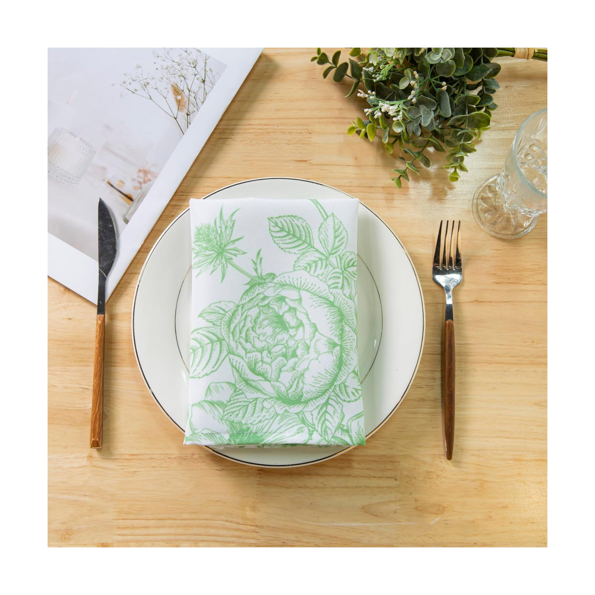 PLOYMONO Green Floral Cloth Napkins - 8 Pack 17" x 17" Polyester Napkins