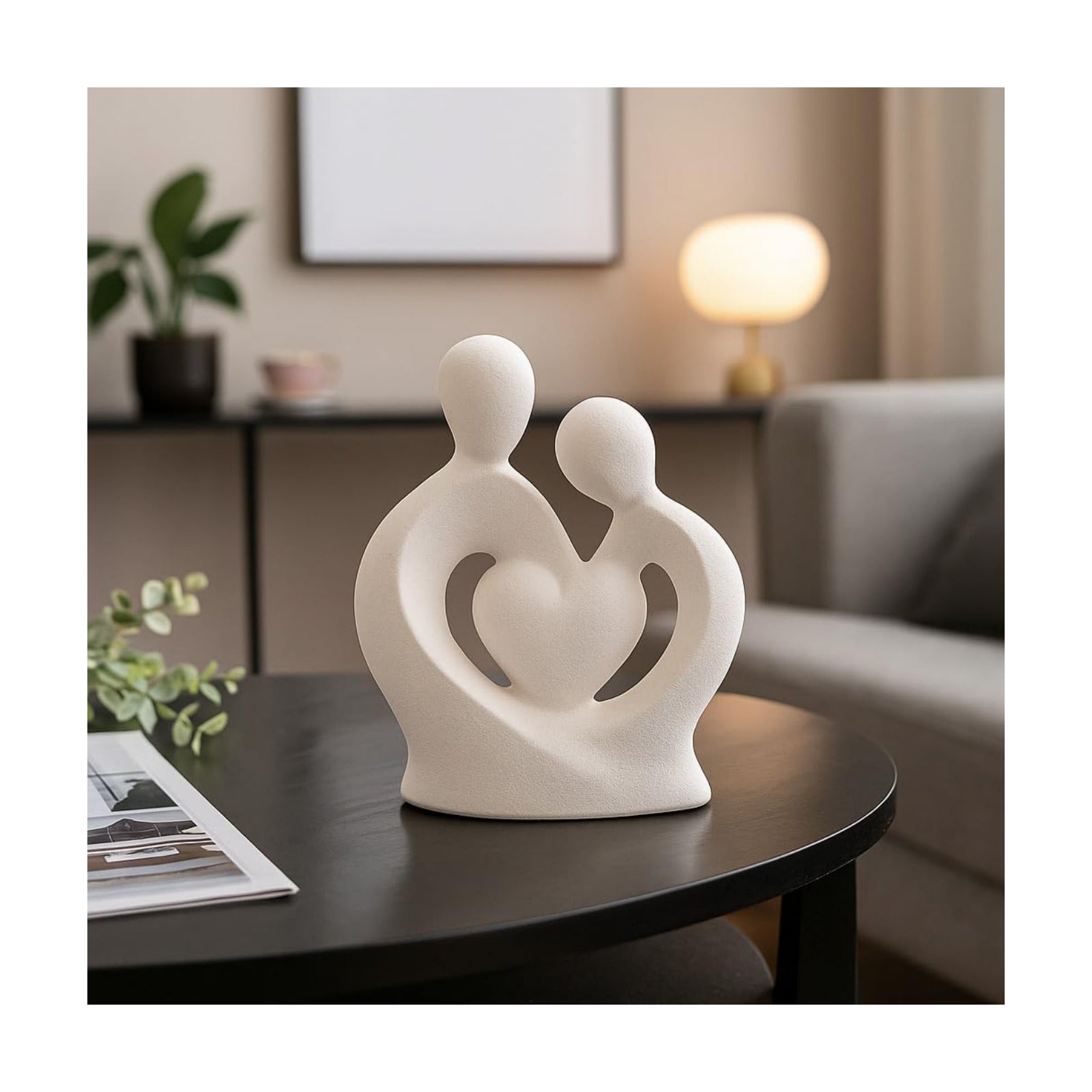 Hugging Couple Statues Ceramic / White M