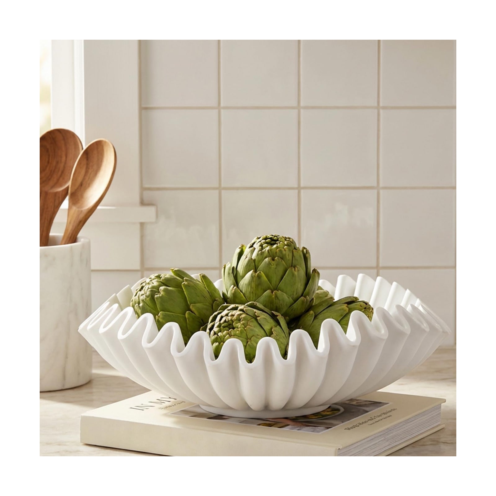 Modern Handicraft Ruffle Key Bowls for Living Entryway Table / White-9.65in / Resin