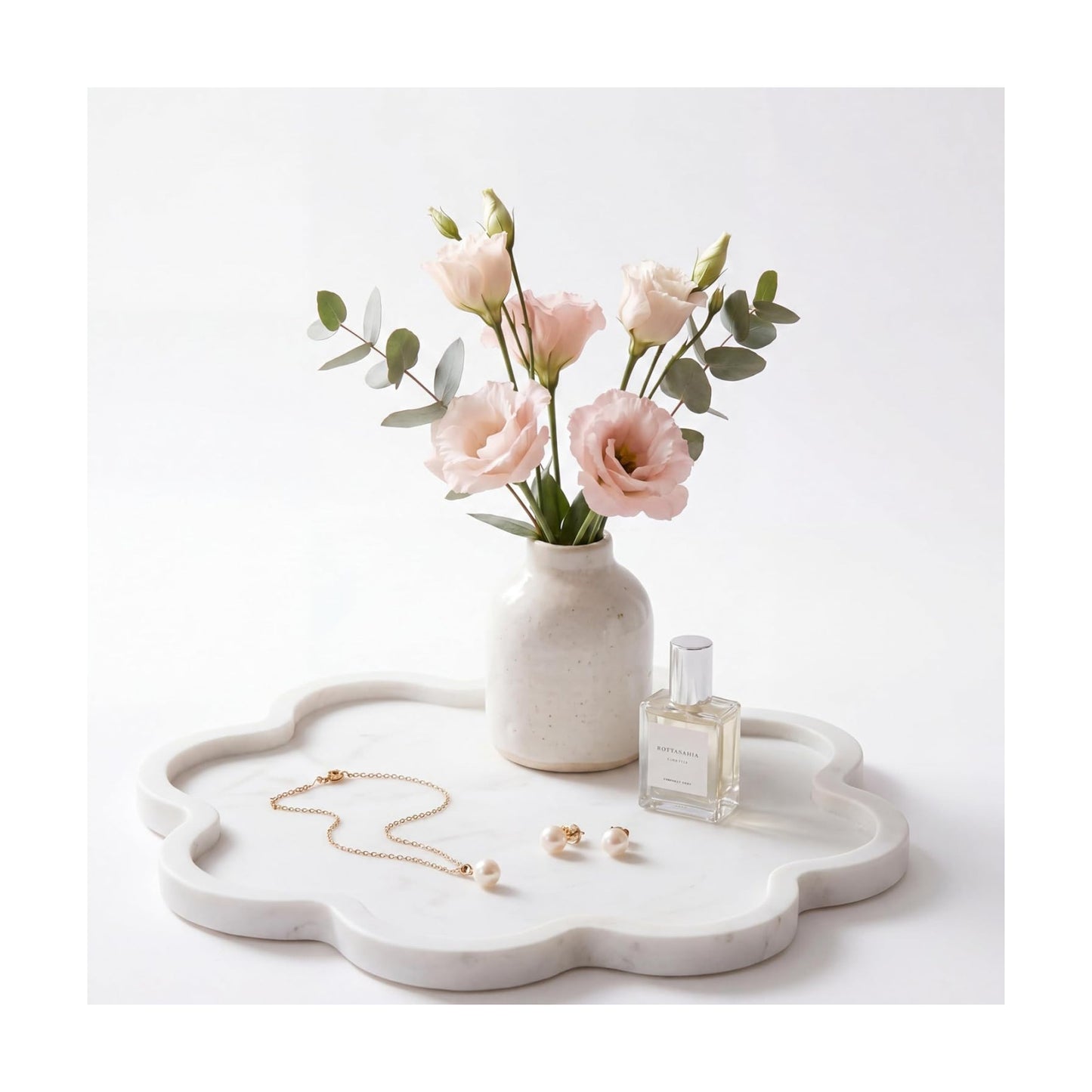 Scalloped Marble Tray / White / 10 x 10