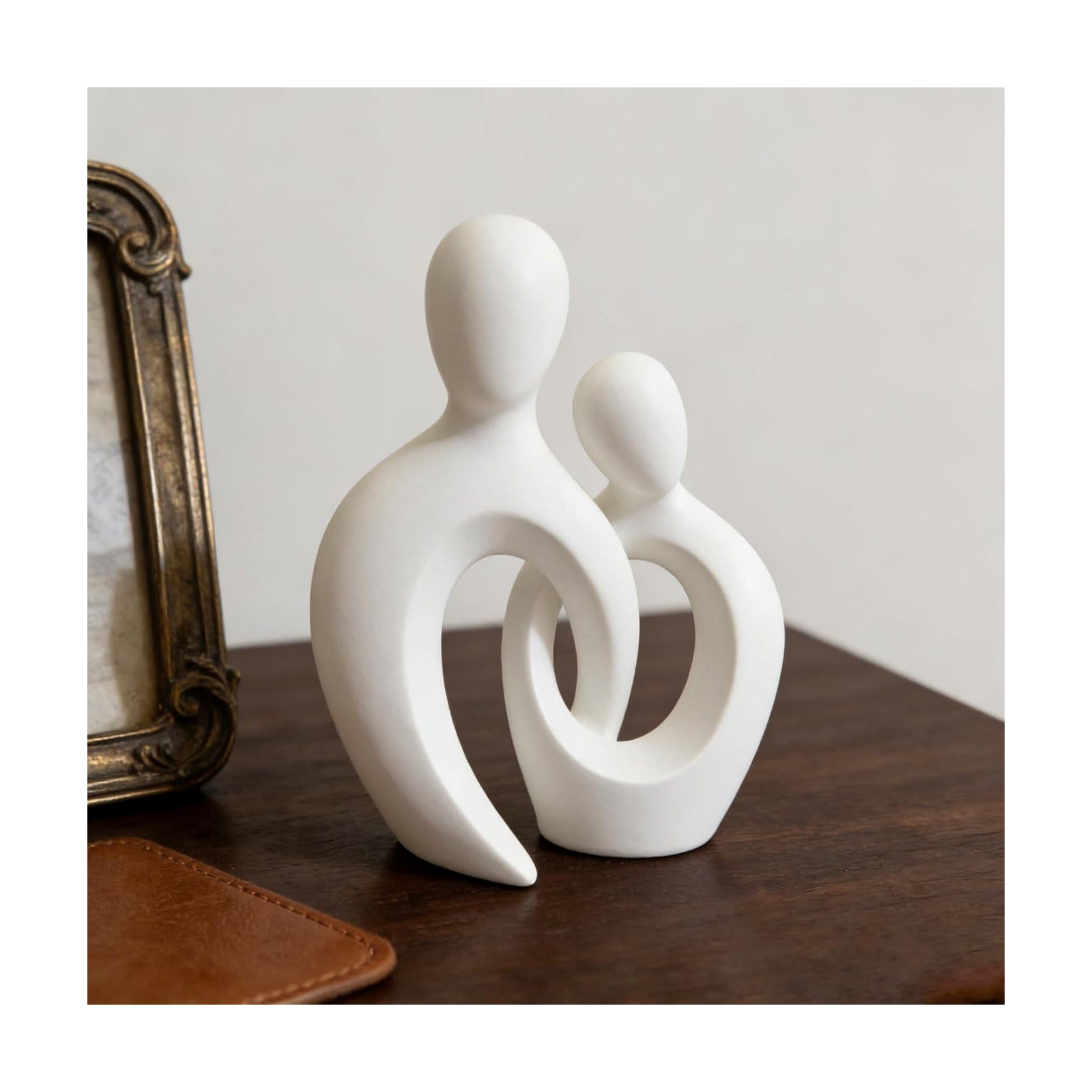 Modern Romantic Statue / 001-white