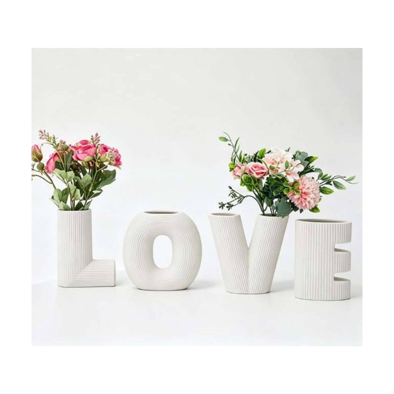 Love Sign Vases Ceramic Small Flower Vases Trendy Home Decor Entryway Decorative / White / Set of 4