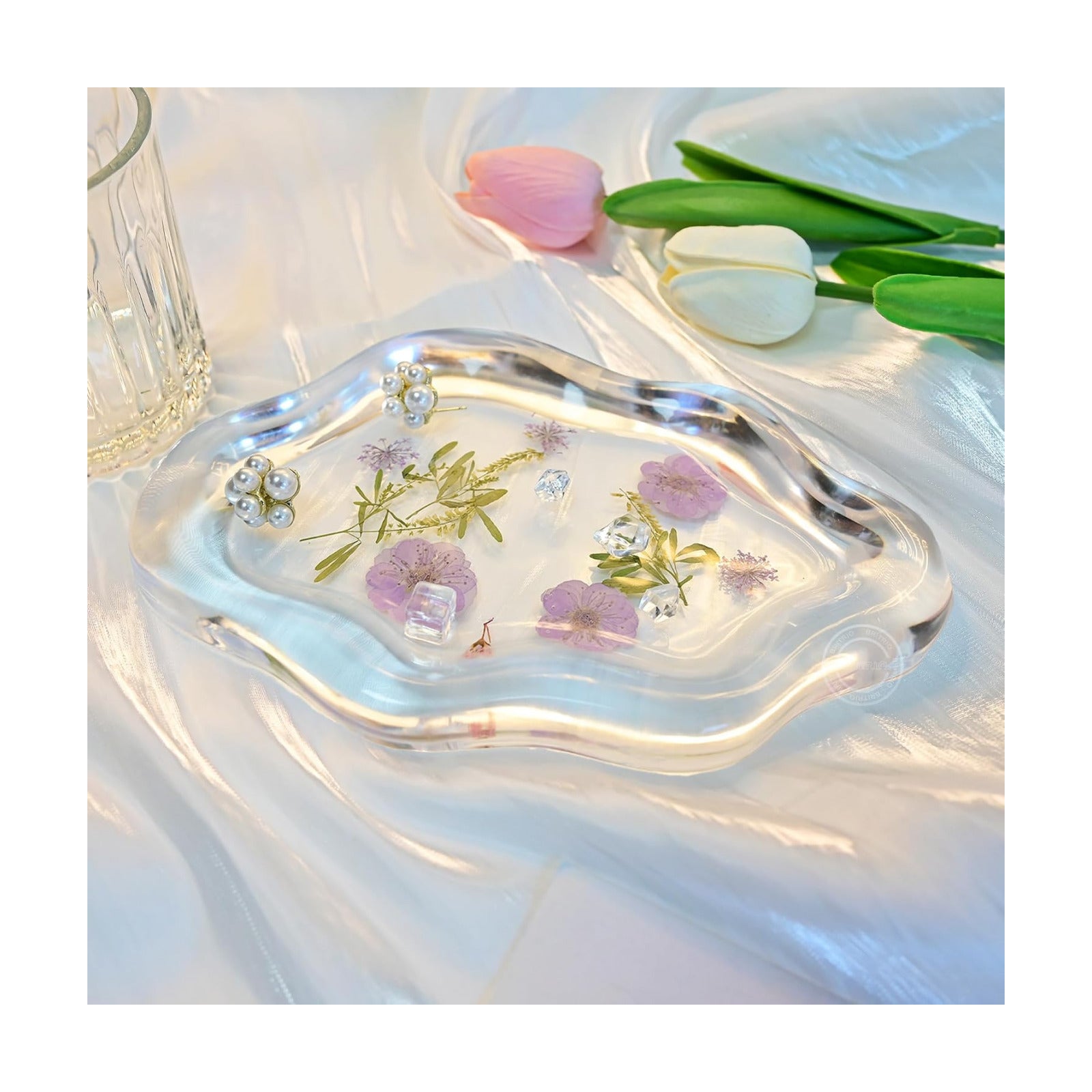 Resin Dried Pressed Flowers Decorative Jewelry Tray Trinket Dish Cloud Vanity Plate / Purple Flower