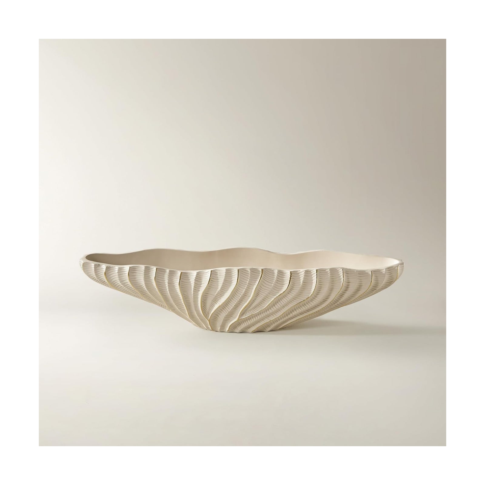 Hand-Etched Ridges / Ivory / 25.6 Inch