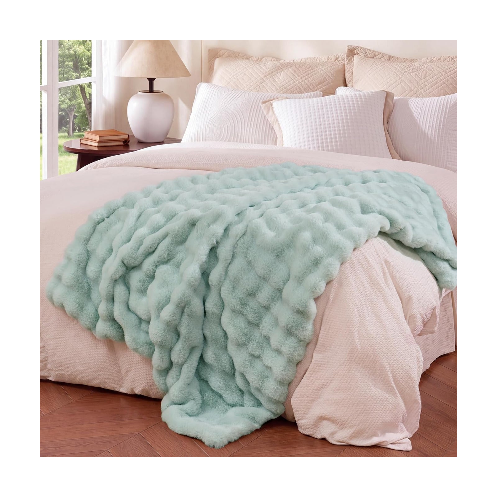 Ultra Soft Cozy Faux Fur Throw Blanket, Fuzzy Plush Thick Bubble Blanket, Oversize Luxury Fluffy Blanket for Couch