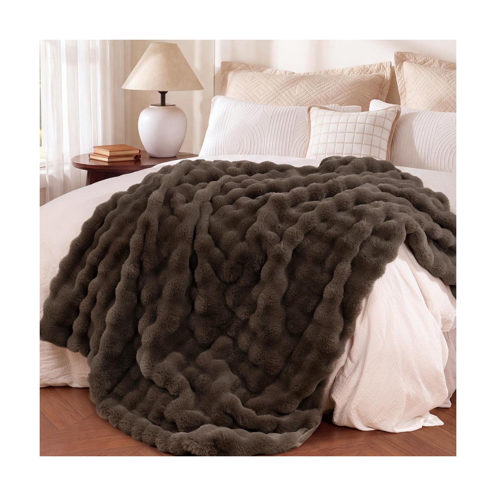 Ultra Soft Cozy Faux Fur Throw Blanket, Fuzzy Plush Thick Bubble Blanket, Oversize Luxury Fluffy Blanket for Couch